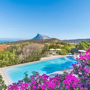Lu Nibareddu Aparthotel San Teodoro (Sardinia)